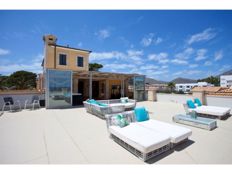 Galeon Suites