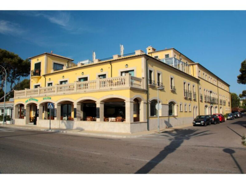 Galeon Suites
