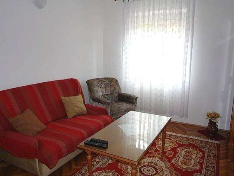 Vila 1323-296