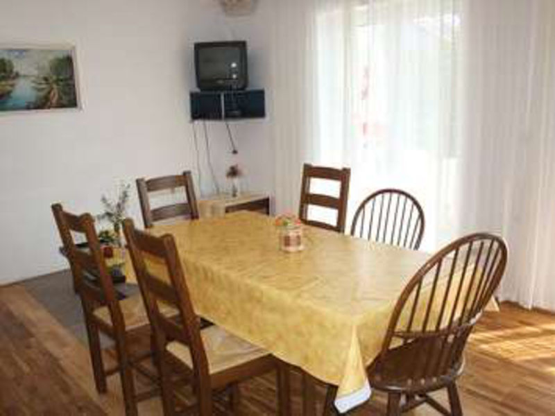 Vila 1323-299