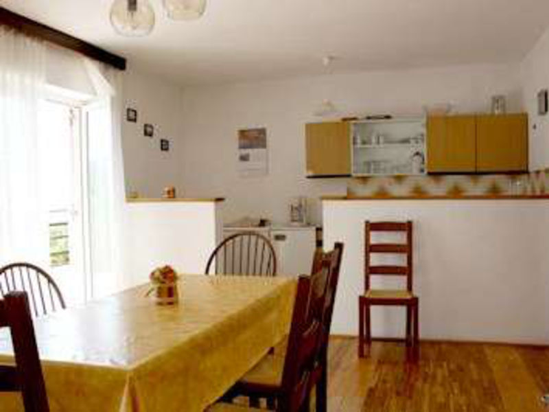 Vila 1323-299