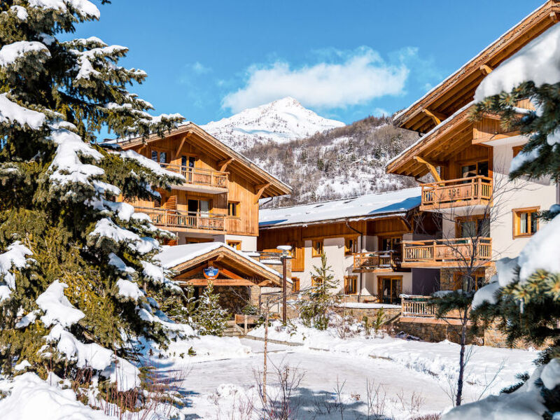 Le Hameau Du Rocher Blanc