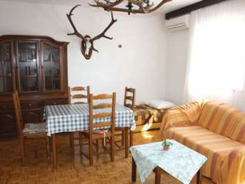 Vila 1323-299