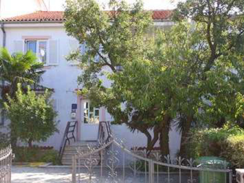 Vila 1323-299