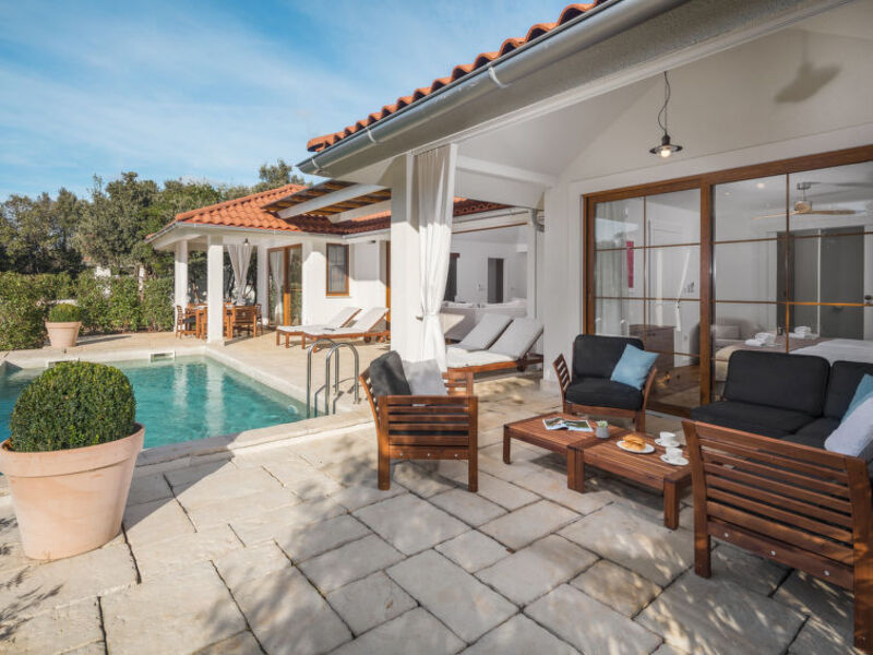 Luxury Beach Villas Porto Bus