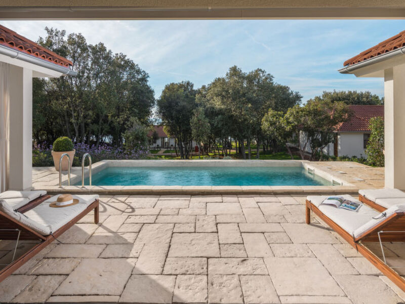 Luxury Beach Villas Porto Bus