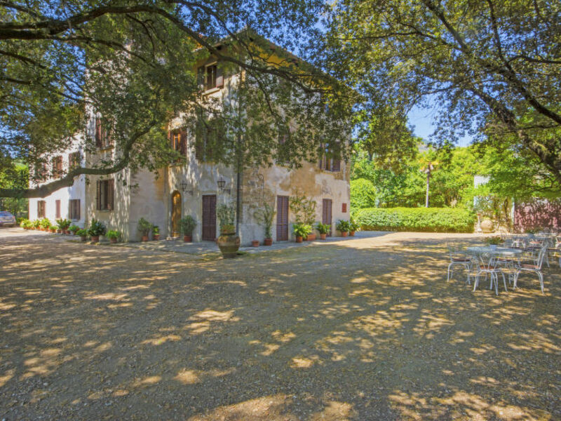 Villa di Cozzano