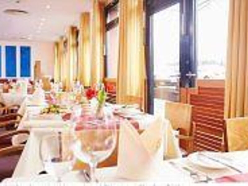 BEST WESTERN PREMIER Airporthotel Fontane