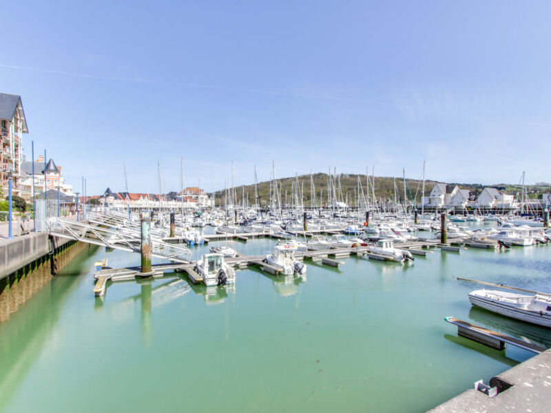 Port Guillaume