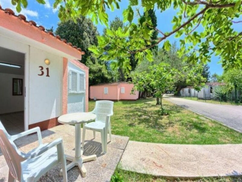 Tur.Komplex Resnik - Bungalovi