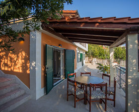 Vila 1351-173