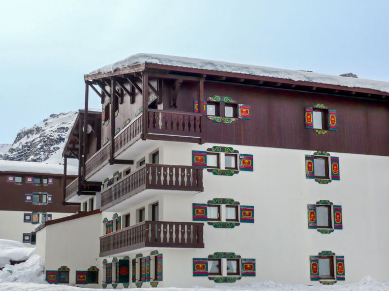 Chalet Club