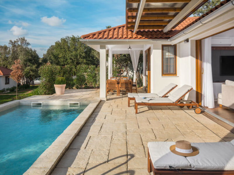 Luxury Beach Villas Porto Bus