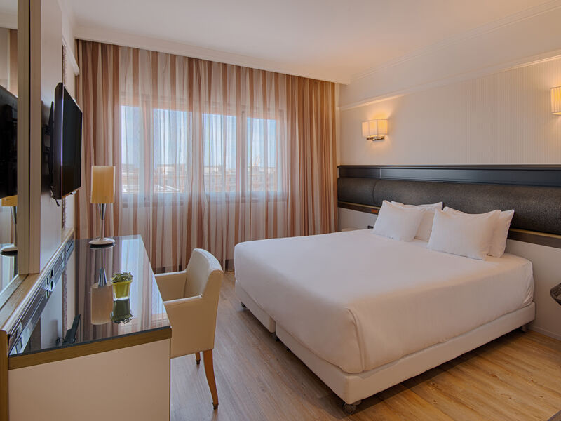 Hotel NH Trieste