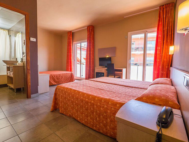 Hotel Tossa Beach / Center