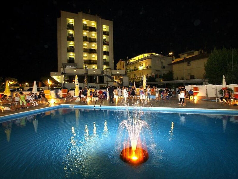 Hotel Avila In