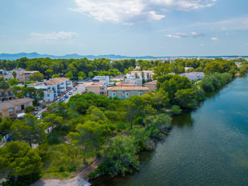 Lago Y Mar