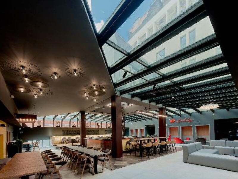 Up Hotel Budapest