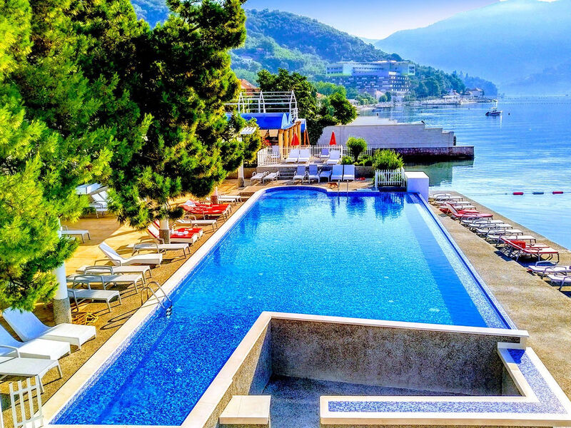 Carine Delfin Hotel