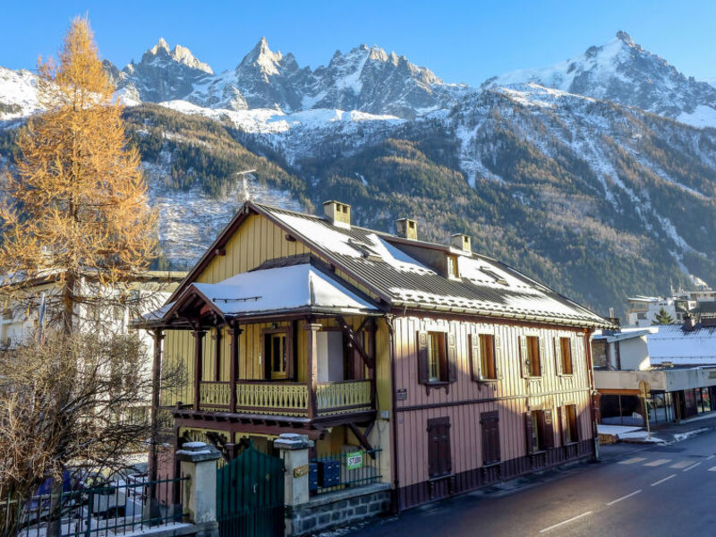 Le Chalet Suisse