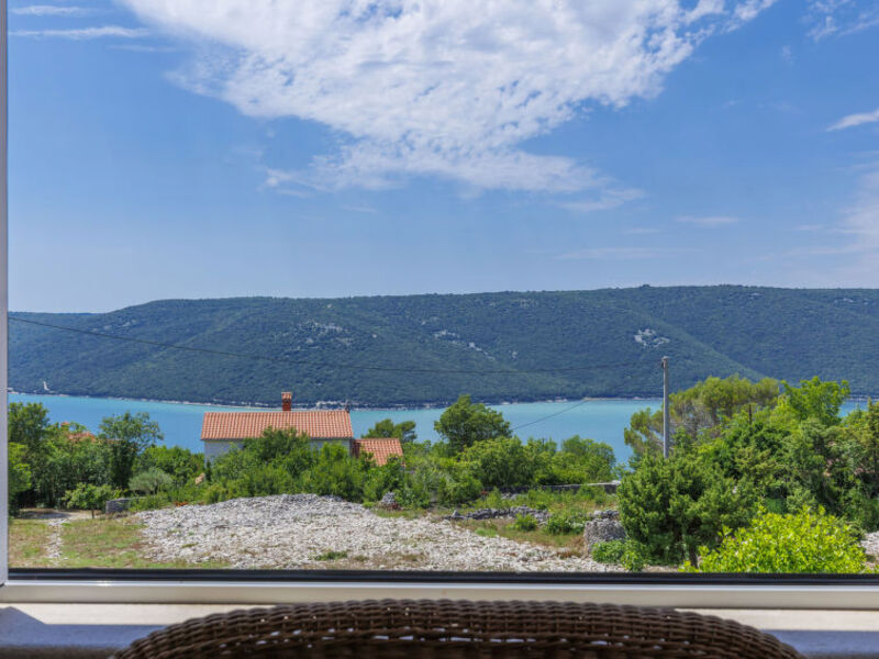 Villa Dina