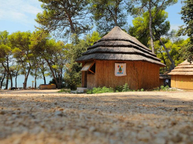 Tur.Komplex Kamp Pine Beach