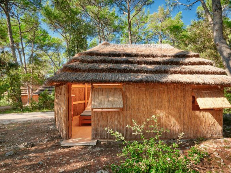 Tur.Komplex Kamp Pine Beach