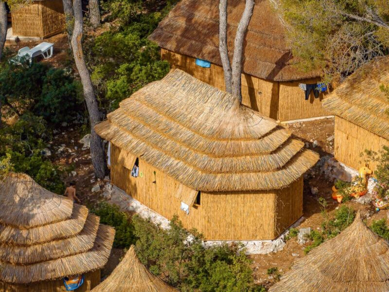 Tur.Komplex Kamp Pine Beach