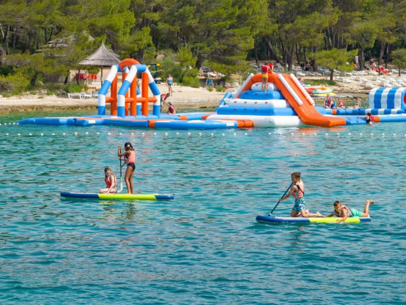 Tur.Komplex Kamp Pine Beach