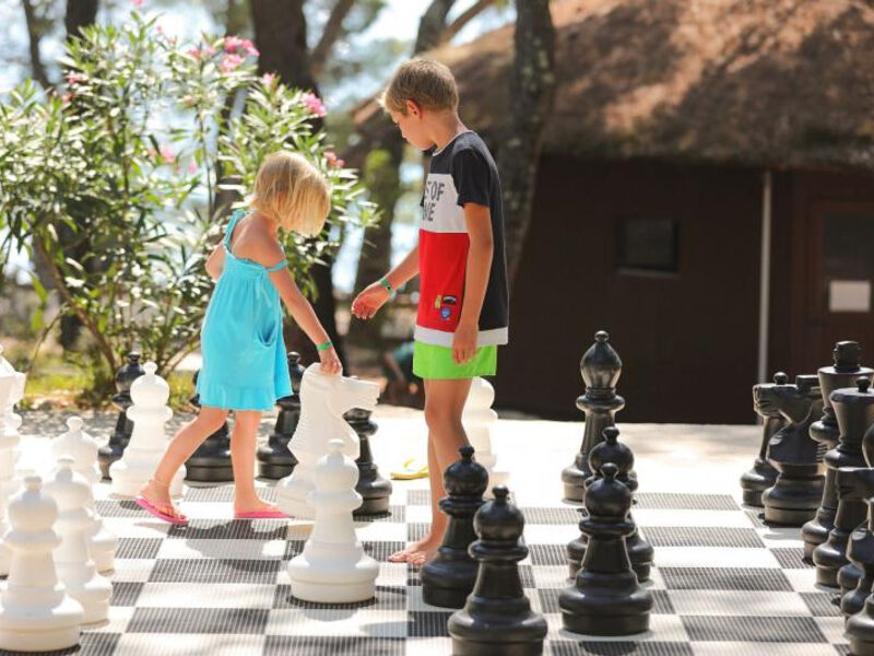 Tur.Komplex Kamp Pine Beach