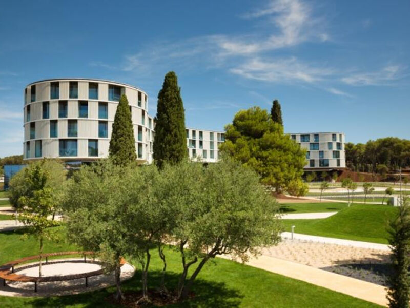 Hotel Amarin Family
