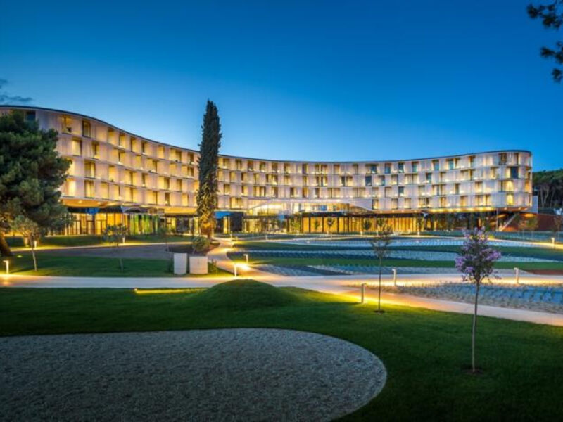 Hotel Amarin Family