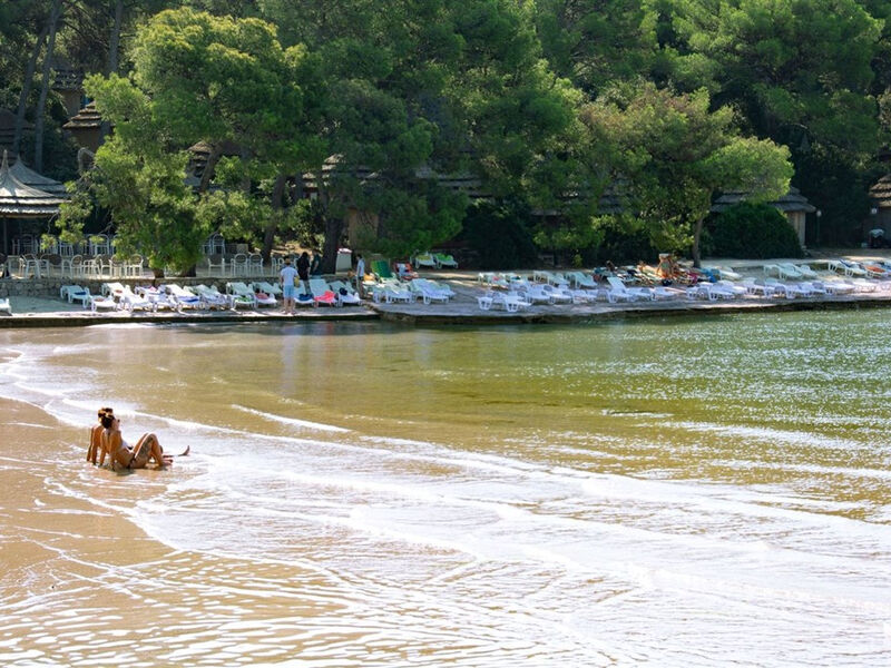 Resort Pine Beach Pakoštane