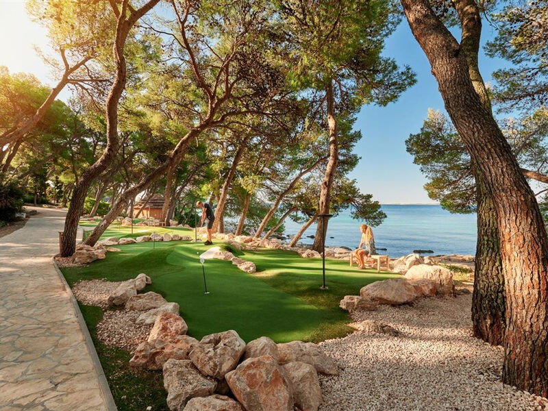 Resort Pine Beach Pakoštane