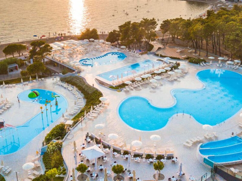 Apartmány Zaton Holiday Resort 3*