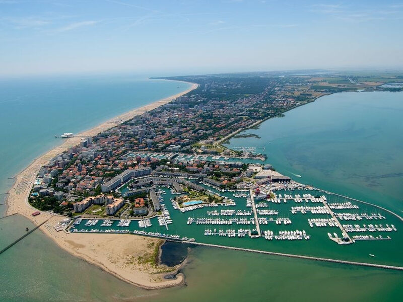 Villaggio Alex