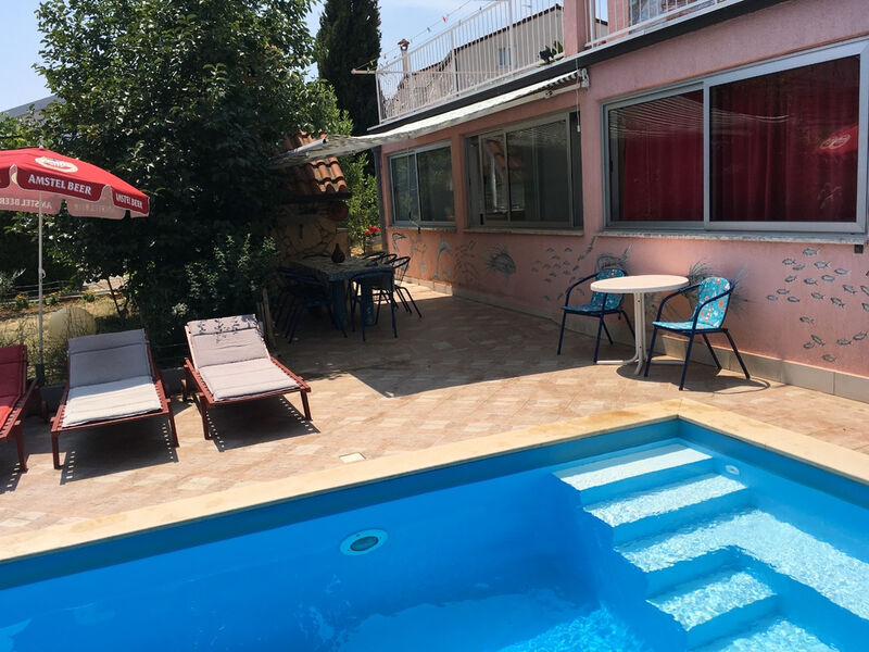 Vila Amra