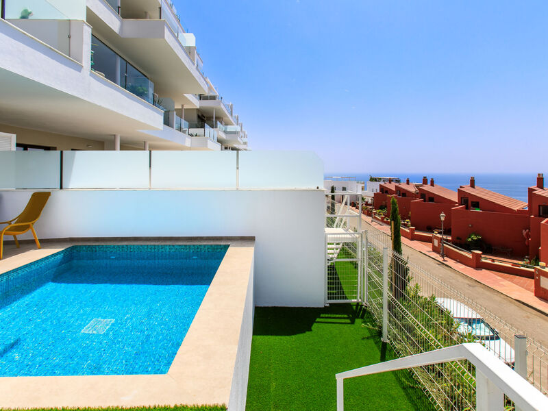 Bayview Collection free Spa & Padel