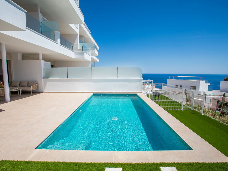 Collection View Free Spa & Padel