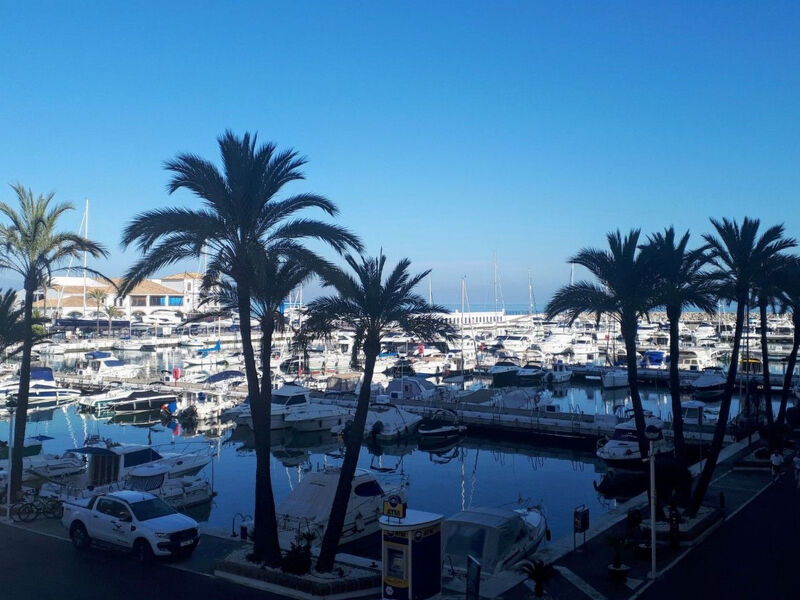 Luxuriöses Apartment am Strand