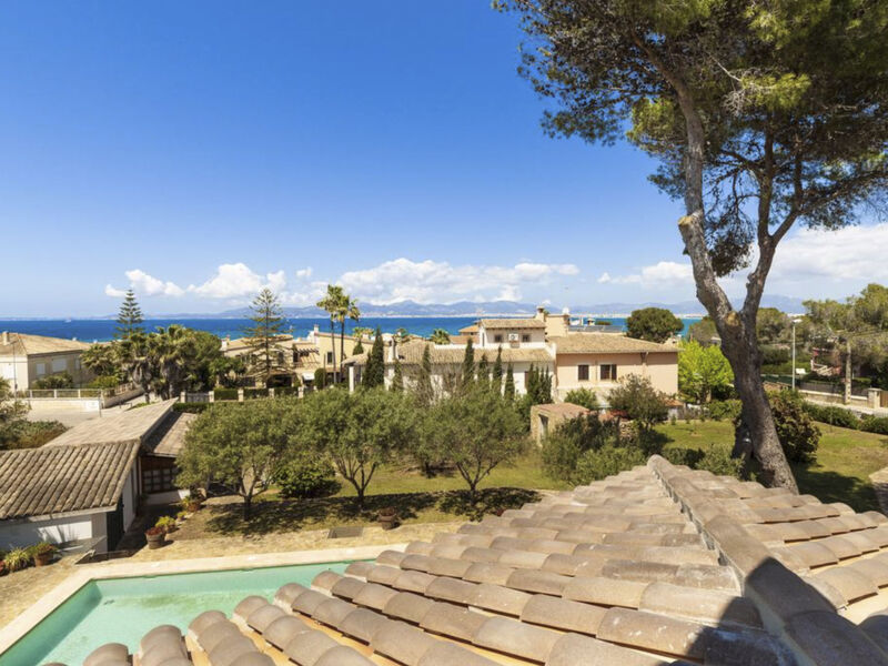 Charmante Familienvilla am Meer von Son Veri