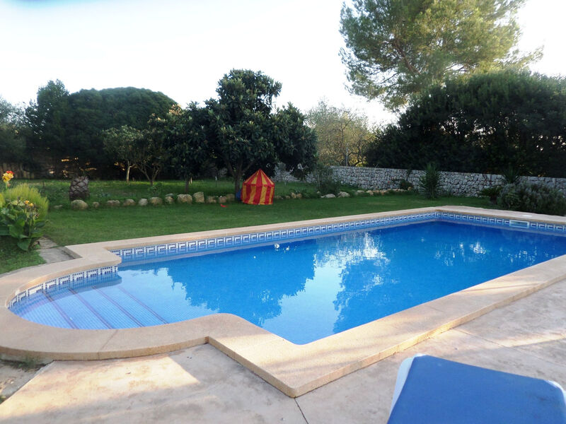 Finca Casa Alba - großer Außenbereich für Kinder