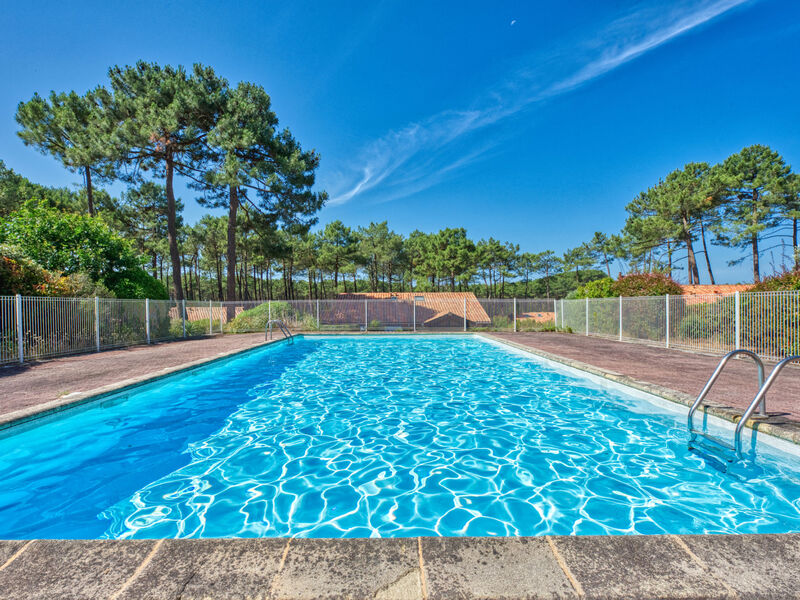 Jardins De La Pinède