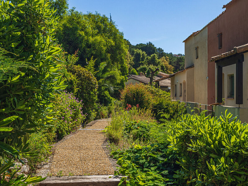 Les Mas De Pramousquier