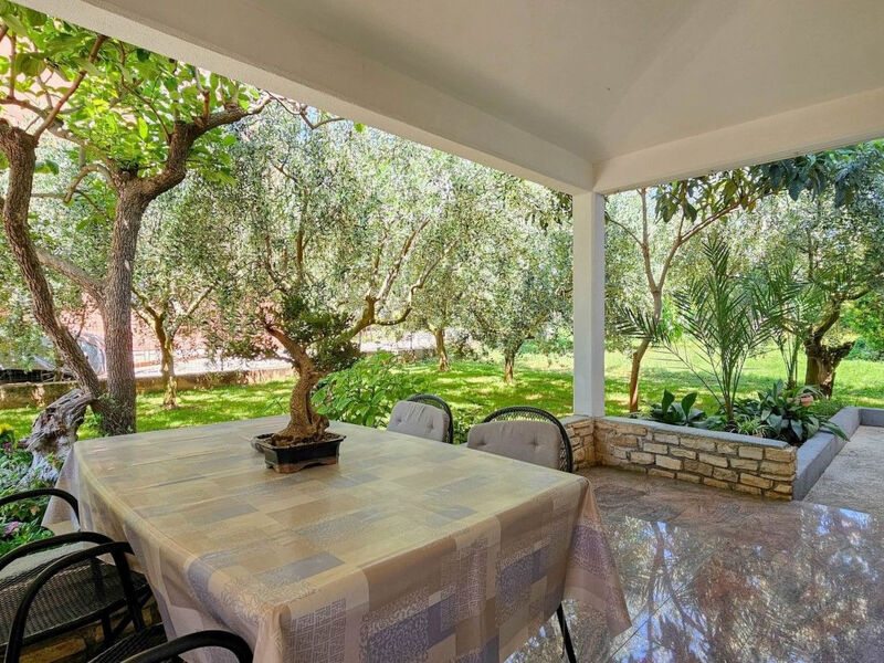 Strandnahes Ferienappartement Pjerina