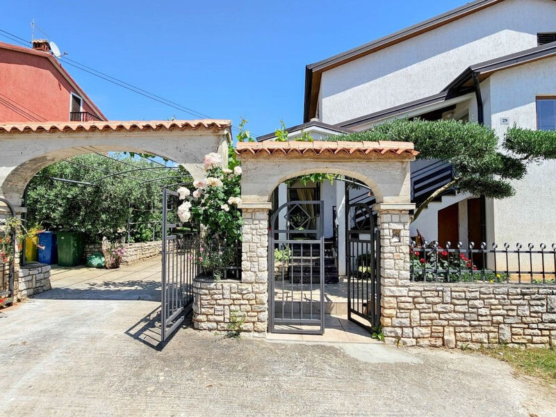 Strandnahes Ferienappartement Pjerina