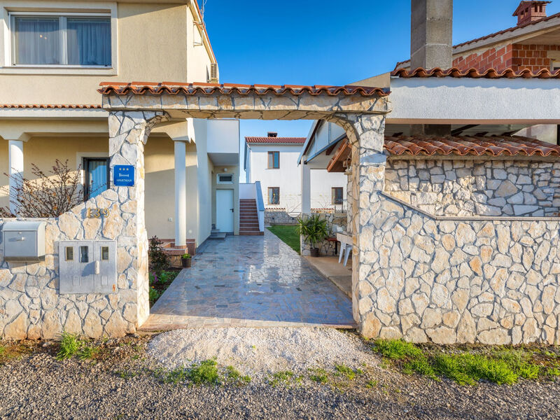 Solea, Dorf Valbandon