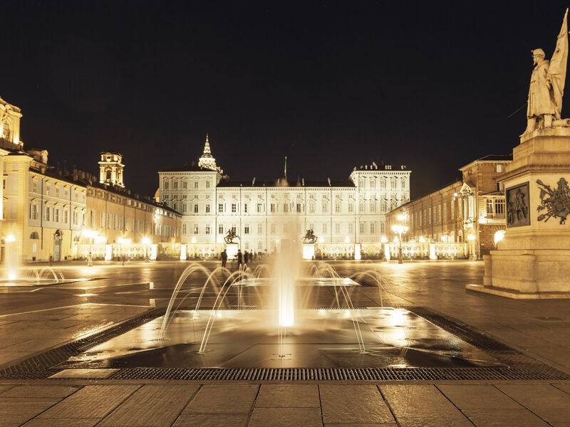 Carla B von Holiday World