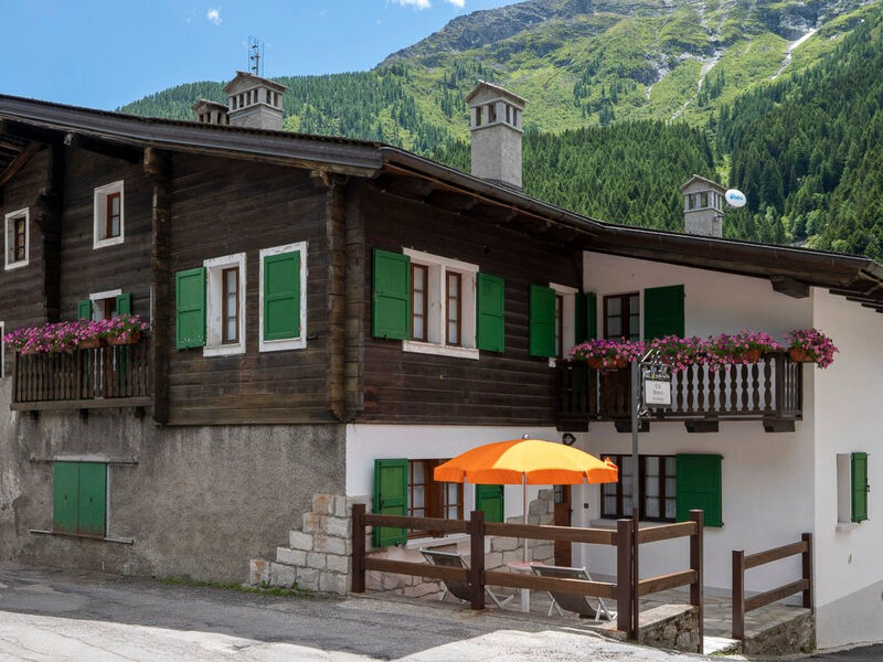 Wohnung im Dorfzentrum Ronco 3