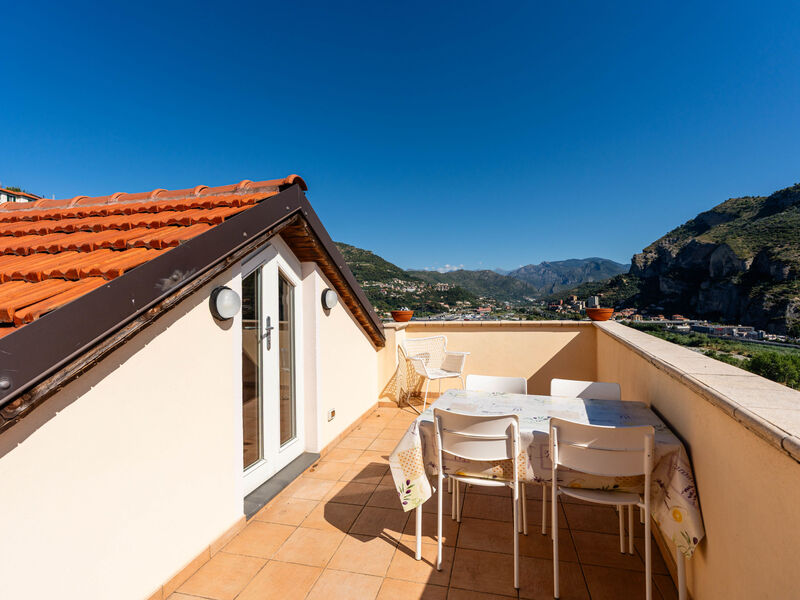 Entre Collines Et Mar